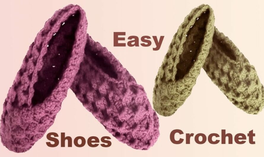 CROCHET SLIPPERS WITH A SQUARE