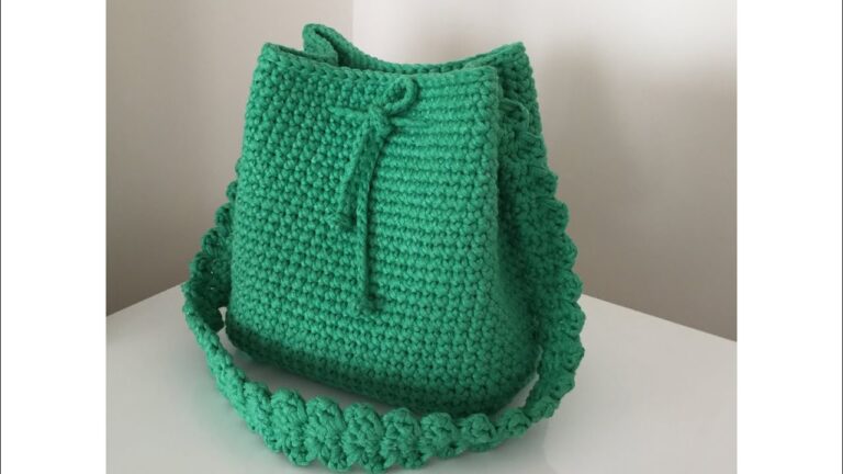 CROCHET FAST AND STYLISH BAG