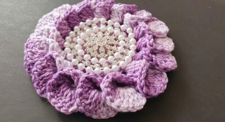 CROCHET ADORABLE FLOWER WITH BEADS