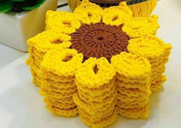 Crochet sunflower 🌻🌻 easy doily coaster tutorial