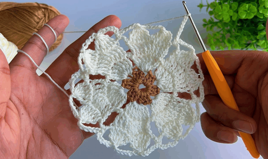 ❤️ Eye-Catching Textured Pop-Out Heart Motif😍💖💖