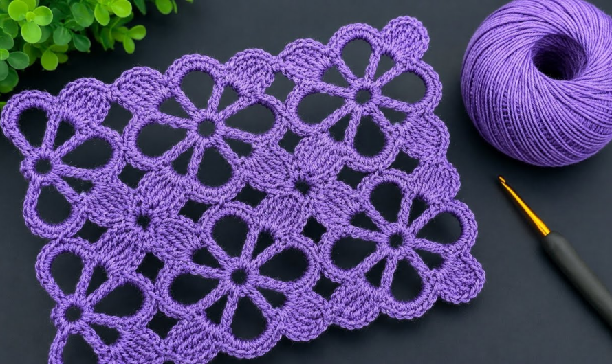 💕This Crochet Flower Pattern Is Absolutely Beautiful! 😍 