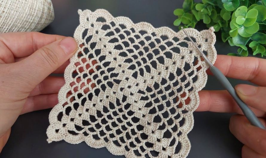 😘💕How to Crochet a Delicate Cream Lace Square Motif